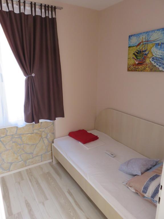 Apartments Cico Šibenik Rum bild